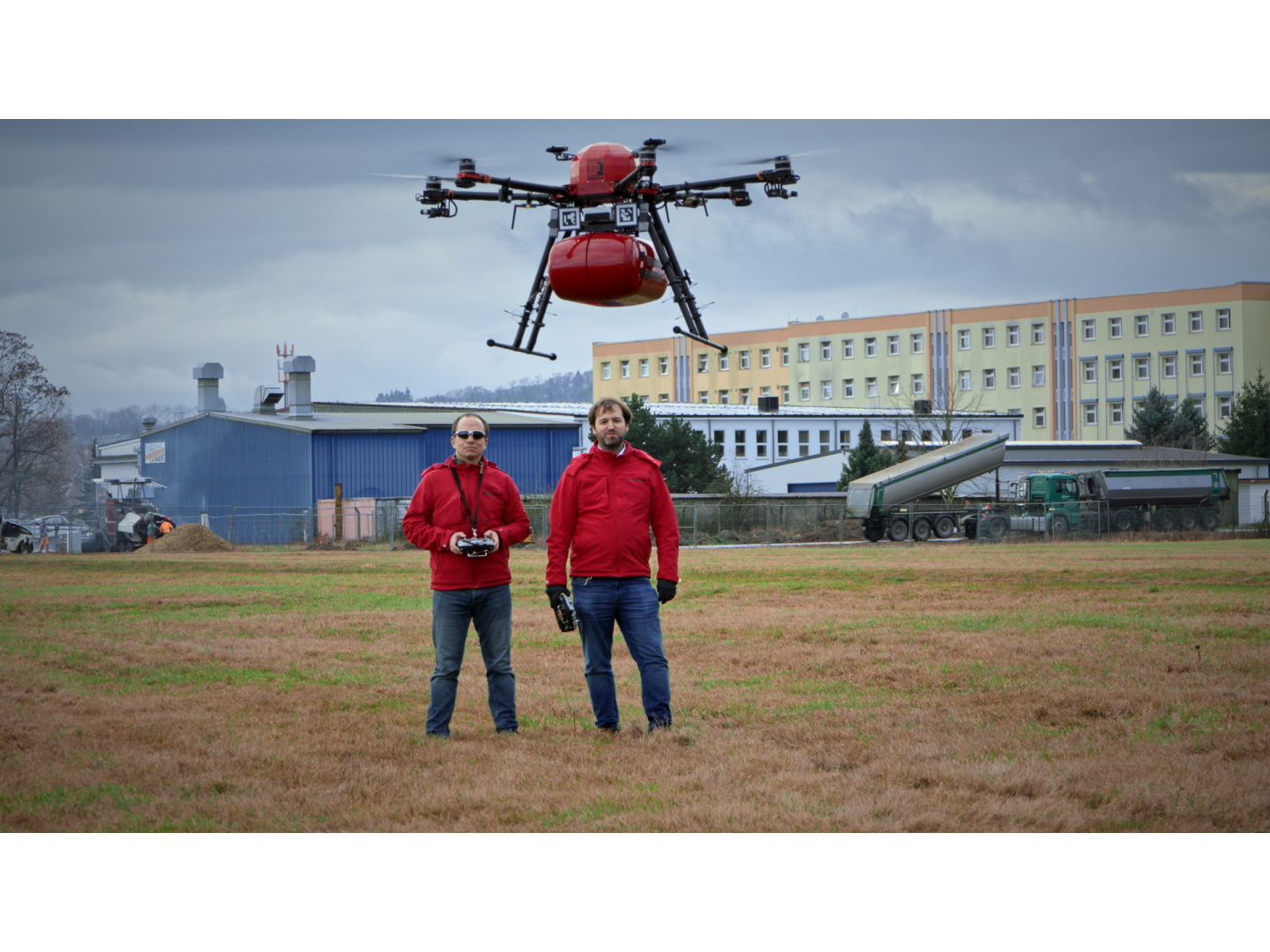 Erleben Sie live-Flugtraining mit unseren erfahrenen Piloten