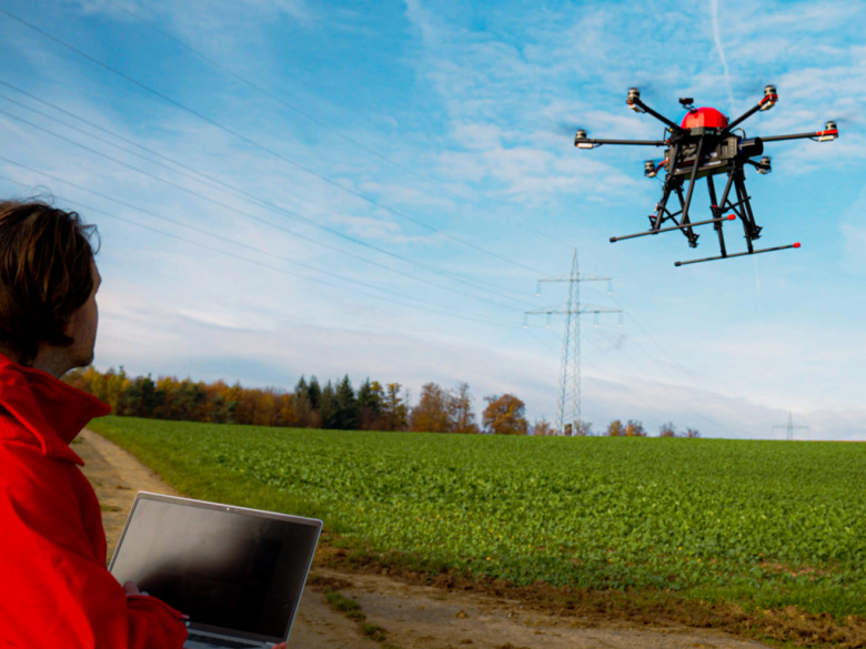 Dr. Nils Gageik tests UAS-assisted sensor deployment on overhead power lines