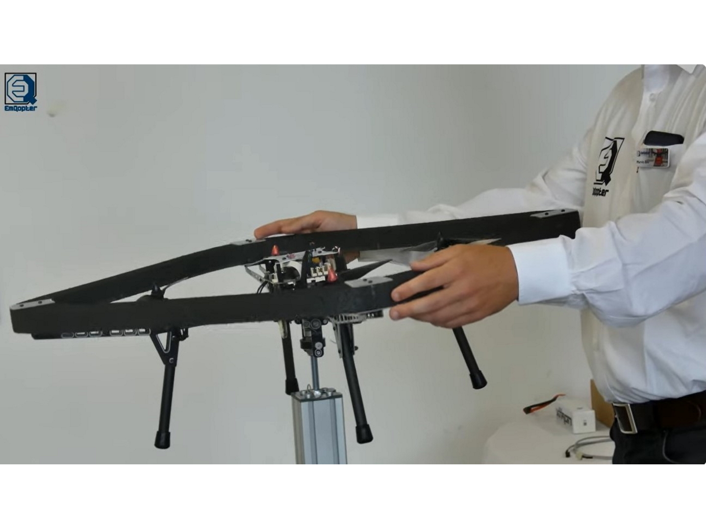 Das Quadrotor Control System verfügt über verschiedene 3-DOF Konfigurationen zur Einstellung der Freiheitsgrade