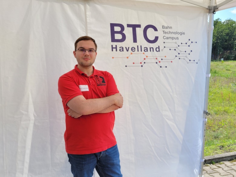 Piotr Czarnota präsentiert Emqopter-Lösungen beim RAIL-BB