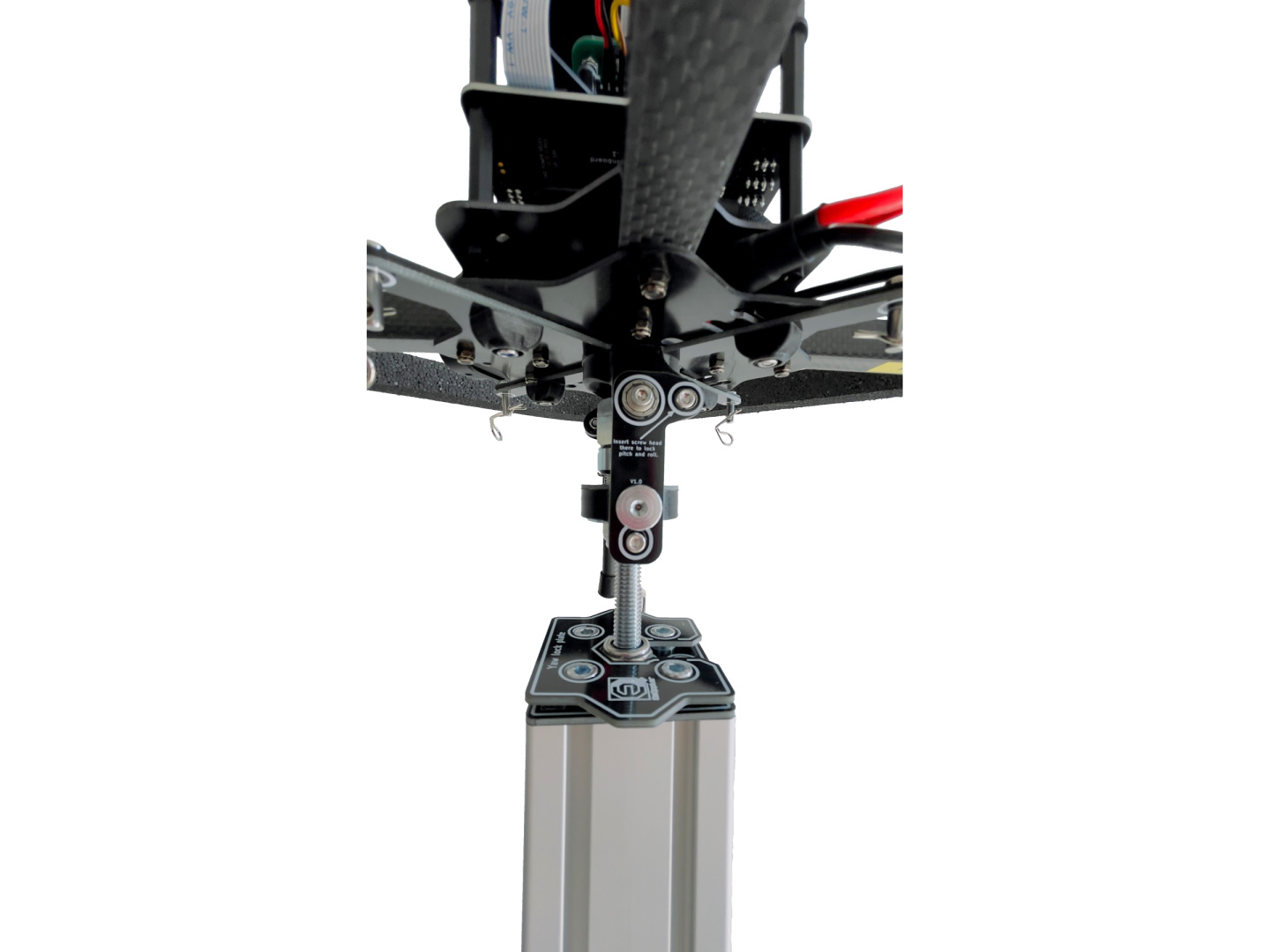 Locking plates allow the new ball-bearing joint to be fixed in various degrees of freedom on the three axes