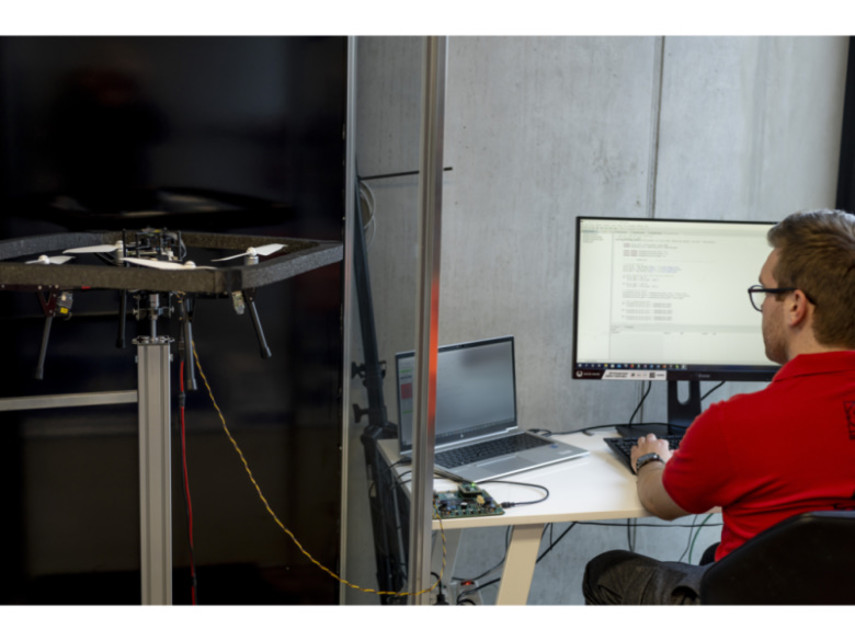 In a virtual webdemo Marvin Bihl (General Manager fin.) can show you the possible applications of the system - Please feel free to contact us with your appointment request!
